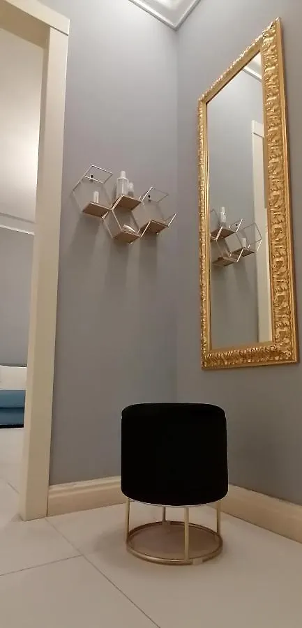 Mercanti Apts Via Passarella Milan Italy