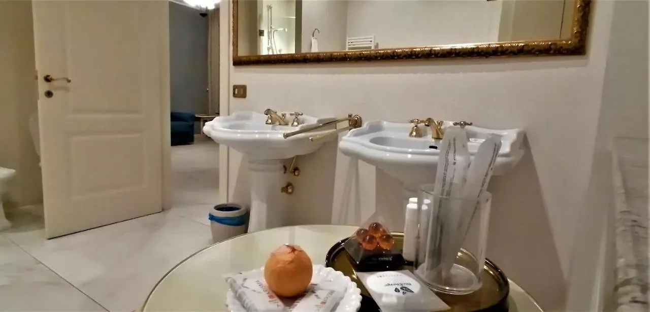 Apartment Mercanti Apts Via Passarella Milan